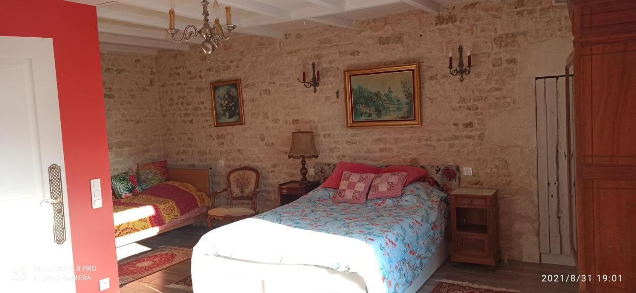 Chez Marek Et Urszula Bed and Breakfast Le Langon Εξωτερικό φωτογραφία